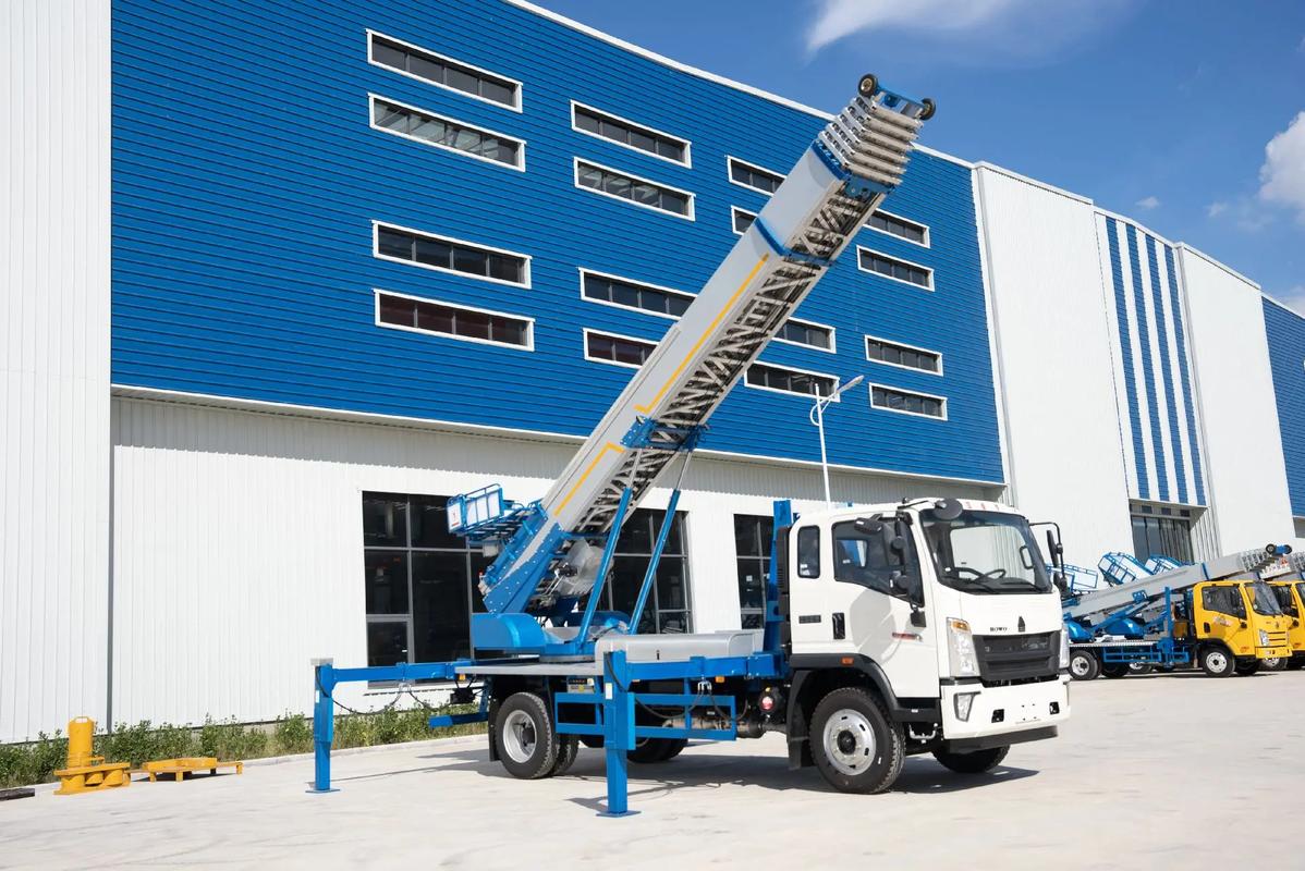 曲阳县小型云梯车上料车租赁多少钱