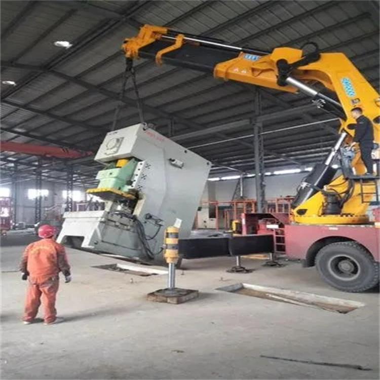 曲阳县80吨折臂吊车出租附近电话