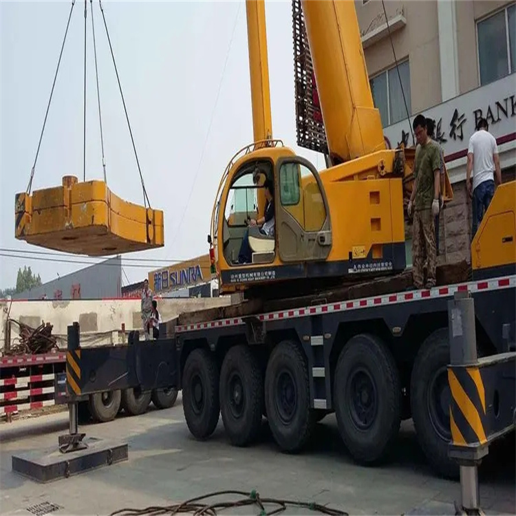 曲阳县当地吊车出租|机器吊装|75吨|工厂搬迁服务